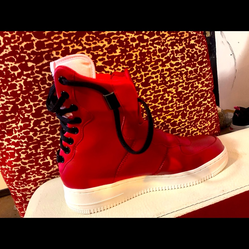 Woman’s AF1 REBEL XX